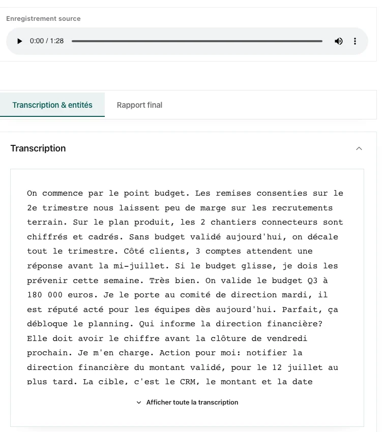 Interface Taveni : transcription horodatée d'une revue commerciale — la décision « On valide le budget Q3 à 180 000 euros » et l'action proposée avec sa cible CRM.